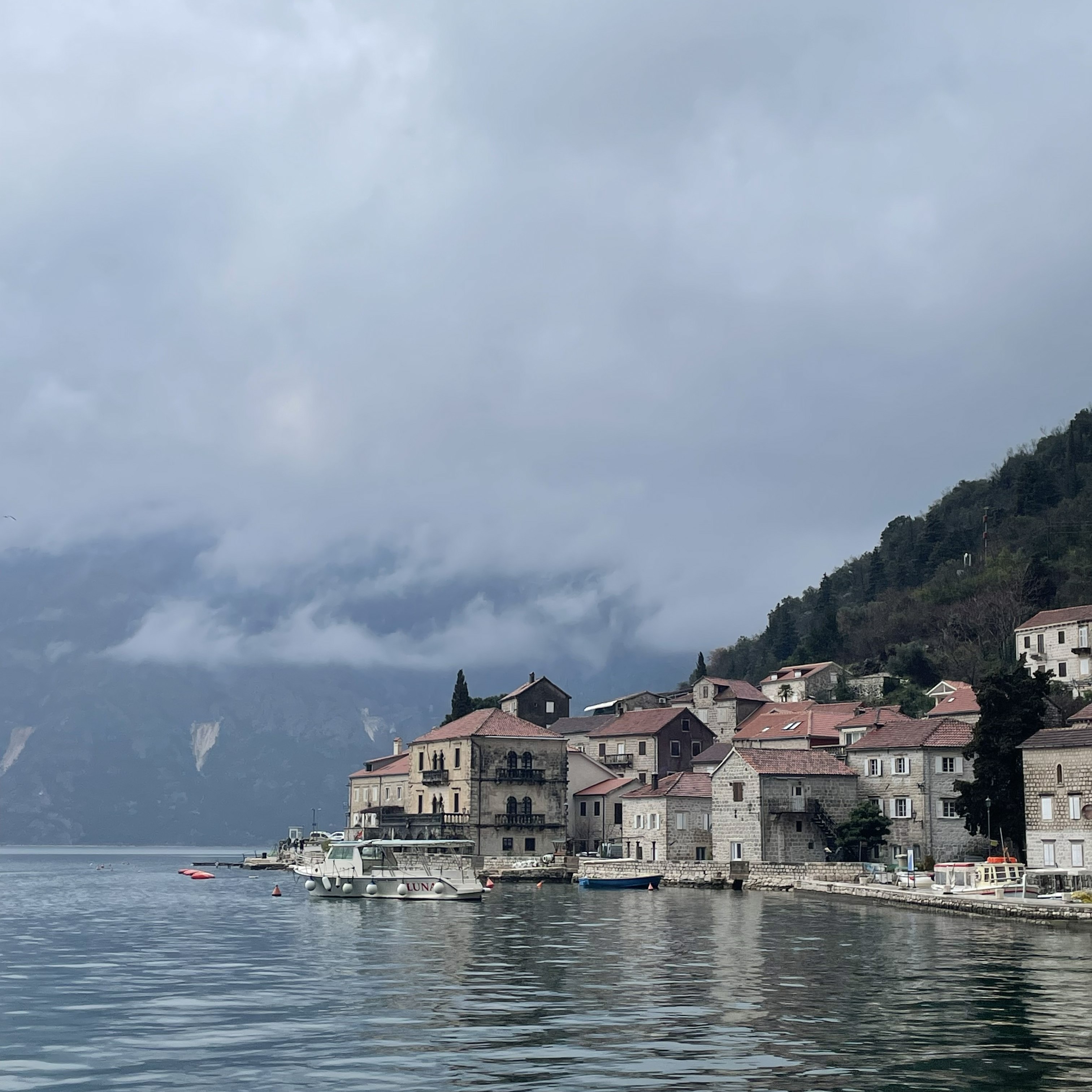 <b> Karadağ'ı </b> Bizimle Keşfedin !